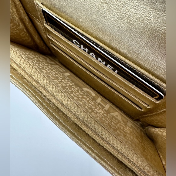 CHANEL Rare Denim CC Wallet on unbranded chain - Picture 8 of 13